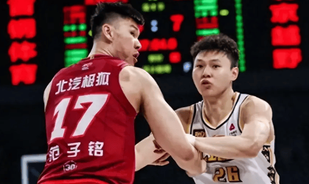 球队内部分歧，教练组织调解稳团队的简单介绍