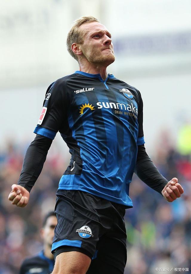 沙尔克在主场强势击败对手，自信新赛季表现的简单介绍