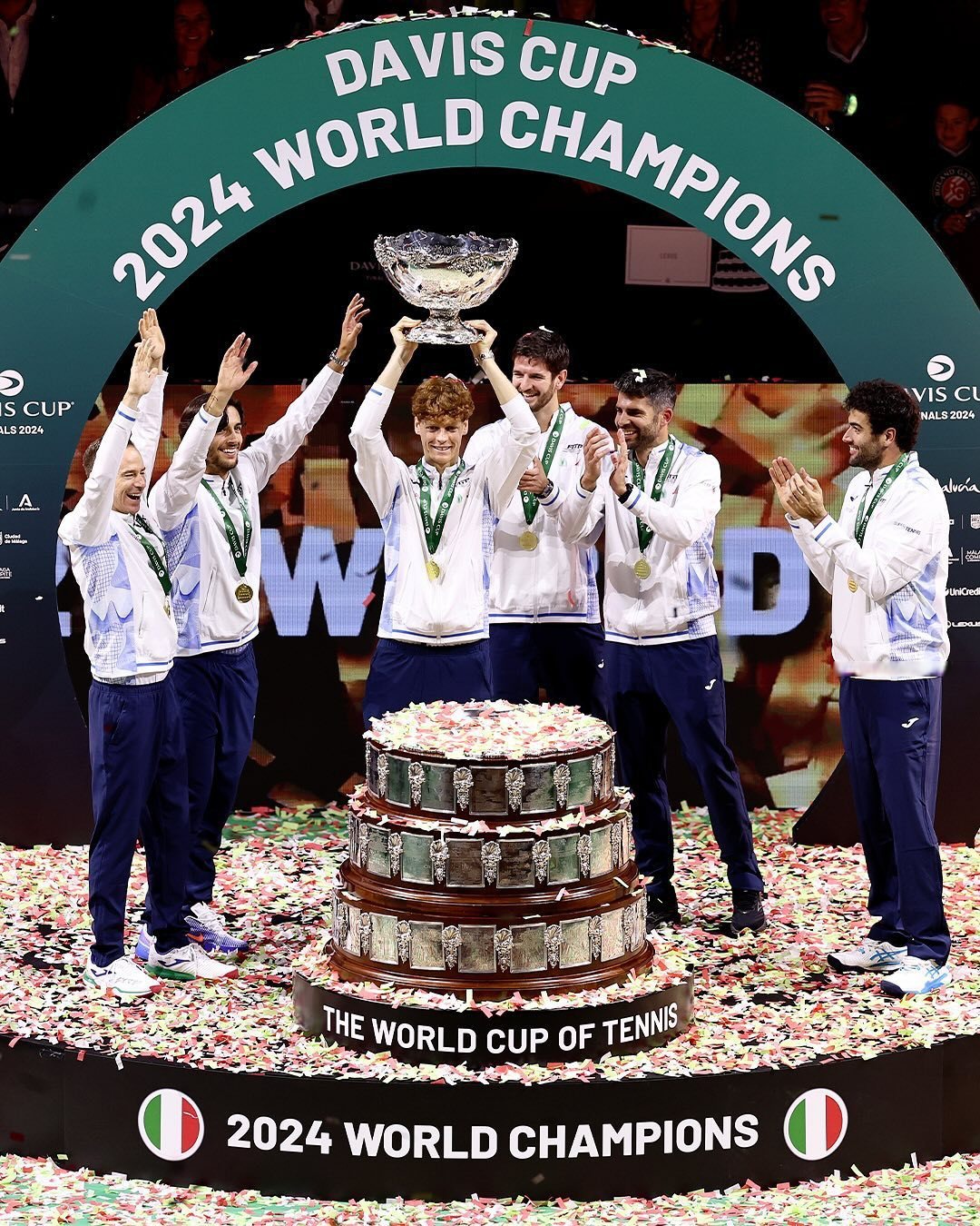 意大利队晋级决赛，挑战荷兰队的强大实力 