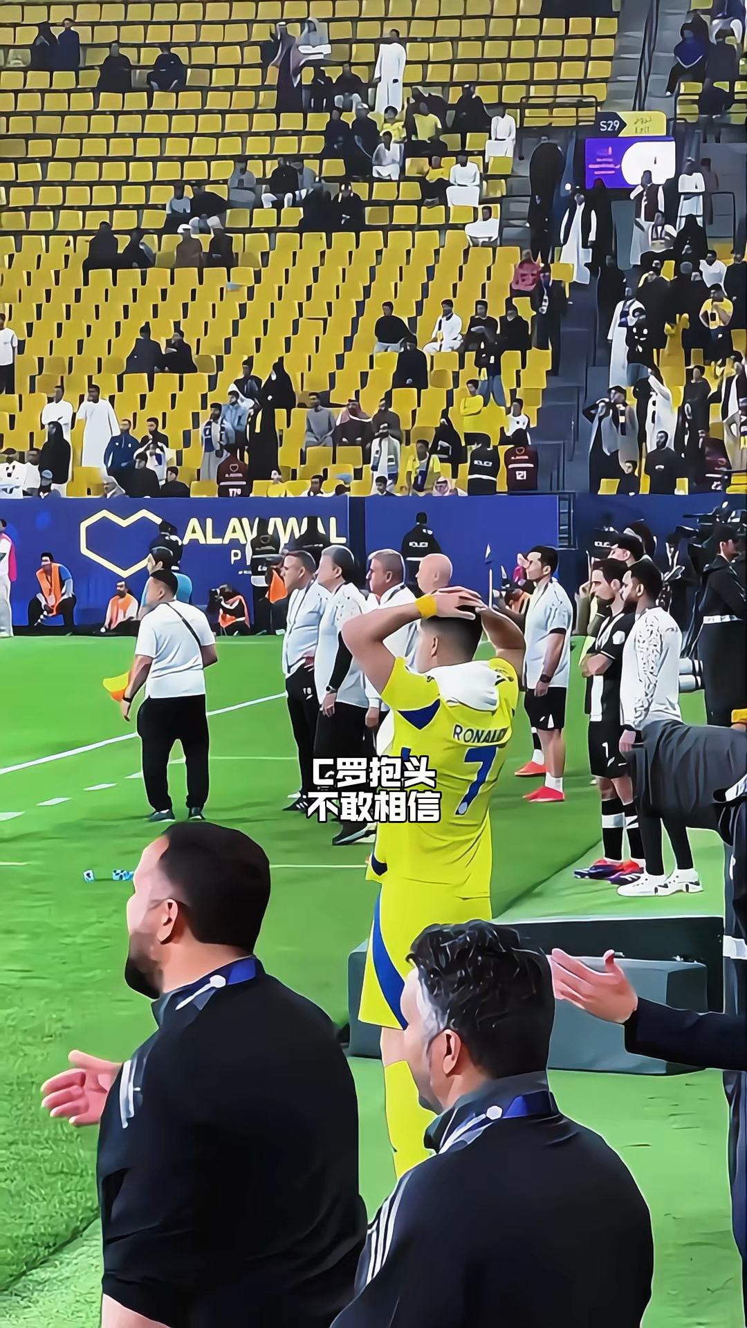 关于佛罗伦萨客场逼平对手，保持不败的信息