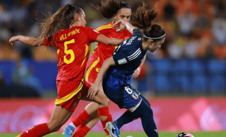 女足比赛较量激烈,胜负难分的简单介绍 女足比赛较量激烈,胜负难分的简单介绍