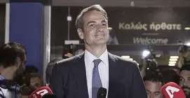 包含基里亚科斯-扬努洛斯双响，罗马客场横扫帕尔马的词条