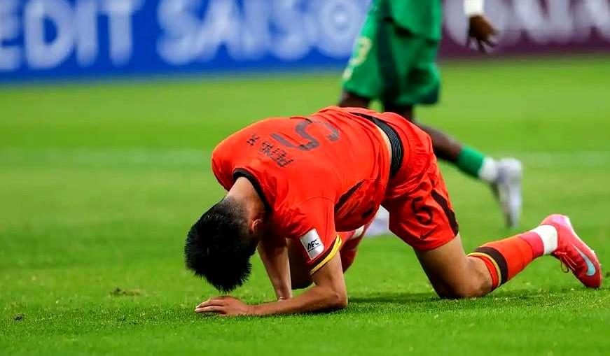 澳门球队失利惨淡，亚洲足球瞩目不已 